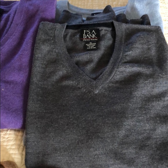 Sweaters - Picture 7 of 8